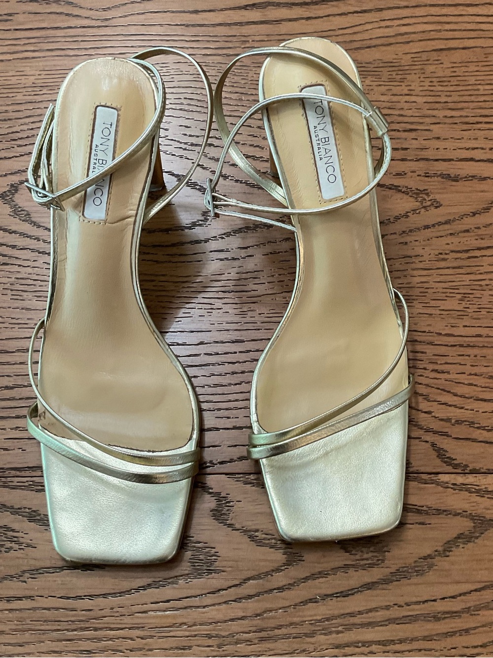 Tony Bianco -Corso Gold Nappa Metallic Strappy Ankle-Heel Sandal. Size 8 - Picture 3 of 11